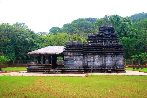 Mahadev Temple Tambdi Surla - Download Goa Photos