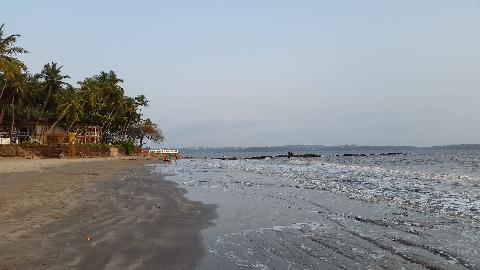 Bambolim Beach - Download Goa Photos
