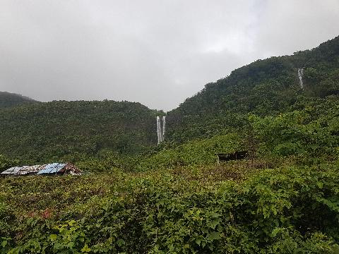 Mangeli Waterfall Treking - Download Goa Photos