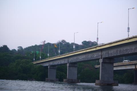  Old Mandovi Bridge- Download Goa Photos
